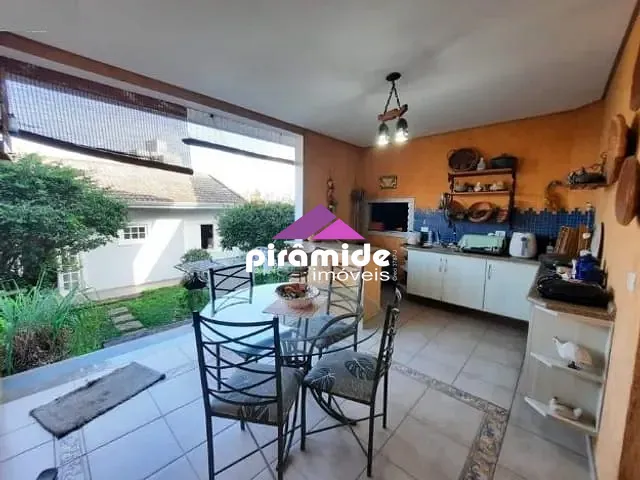 Casa com 374m² 4 quartos e 4 banheiros, à venda, no bairro Jardim Esplanada em São José dos Campos