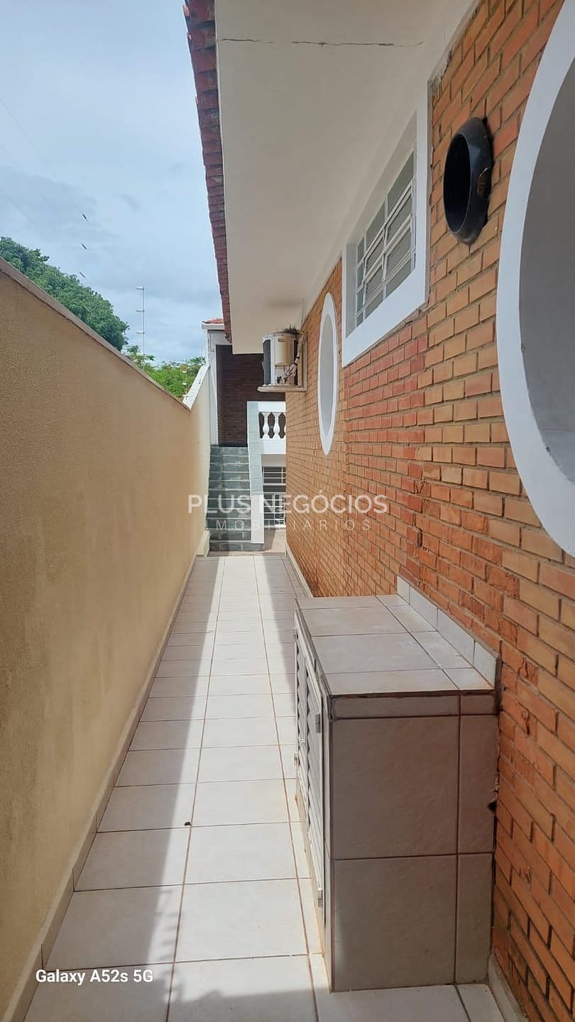 Casa, 1 quarto, 210 m² - Foto 2