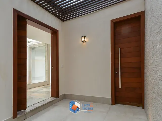 Casa com 675m² 3 quartos e 4 banheiros, à venda, no bairro Pacaembu em São Paulo