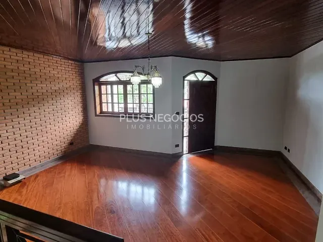 Casa com 500m² 4 quartos e 5 banheiros, à venda, no bairro Granja Olga I em Sorocaba