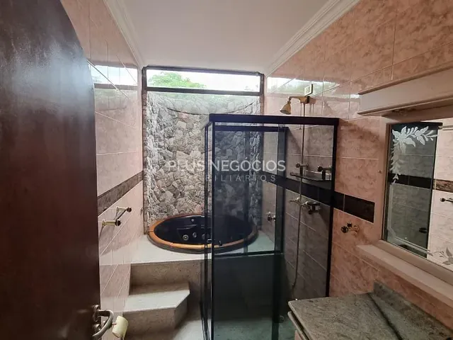 Casa com 500m² 4 quartos e 5 banheiros, à venda, no bairro Granja Olga I em Sorocaba
