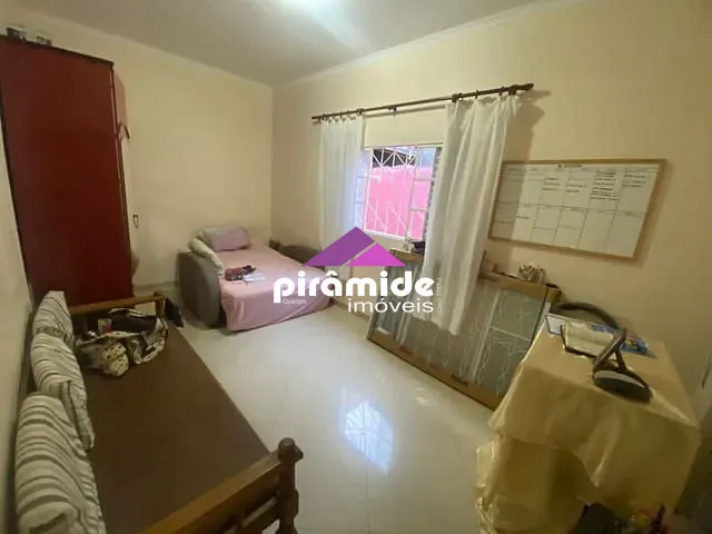 Casa com 250m², à venda, no bairro Bosque dos Eucaliptos em São José dos Campos