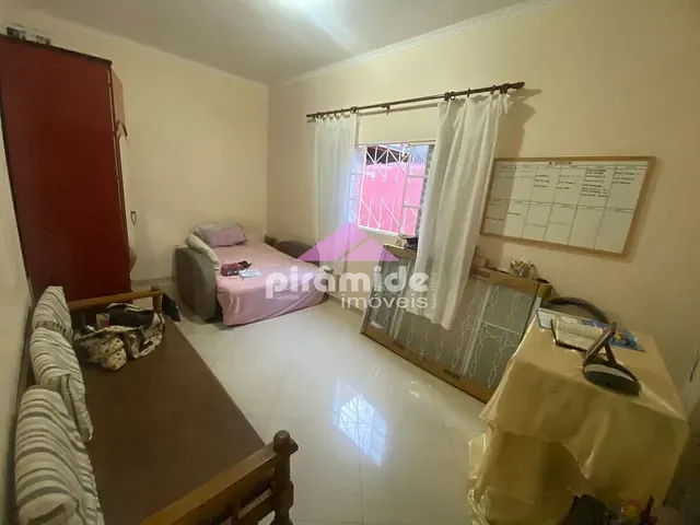 Casa com 250m², à venda, no bairro Bosque dos Eucaliptos em São José dos Campos