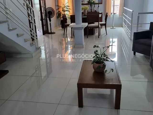 Casa com 400m² 4 quartos e 3 banheiros, à venda, no bairro Jardim Prestes de Barros em Sorocaba
