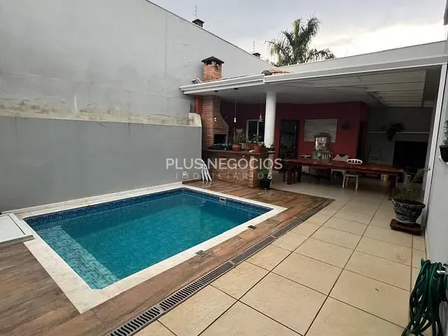 Casa com 246m² 3 quartos e 4 banheiros, à venda, no bairro Itapeva em Votorantim