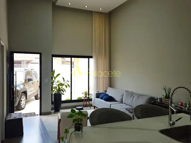 Casa com 175m² 3 quartos e 3 banheiros, à venda, no bairro Loteamento Residencial e Comercial Flamboyant em Pindamonhangaba
