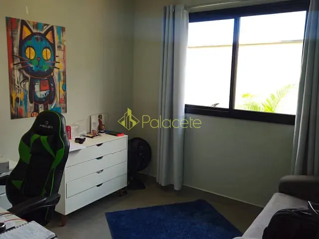 Casa com 175m² 3 quartos e 3 banheiros, à venda, no bairro Loteamento Residencial e Comercial Flamboyant em Pindamonhangaba