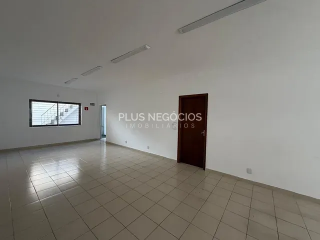 Casa com 500m², à venda ou para alugar, no bairro Jardim Panorama em Sorocaba