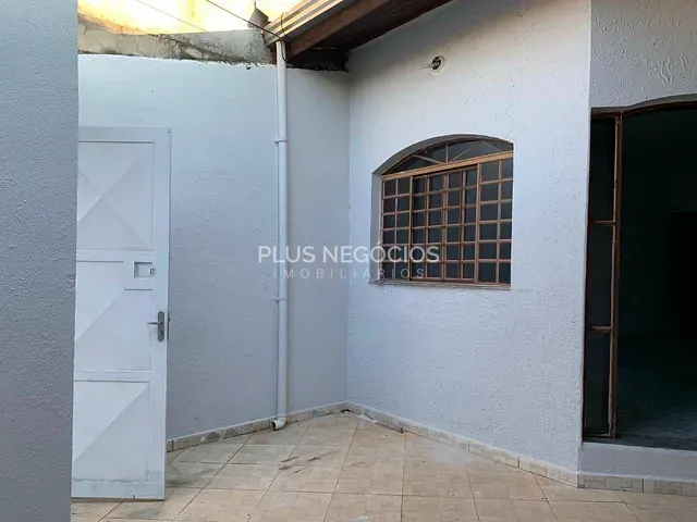 Casa com 126m² 2 quartos e 2 banheiros, à venda, no bairro Jardim Montevidéo em Sorocaba