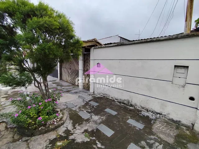 Casa com 243m² 3 quartos e 3 banheiros, à venda, no bairro Jardim Primavera em Caraguatatuba