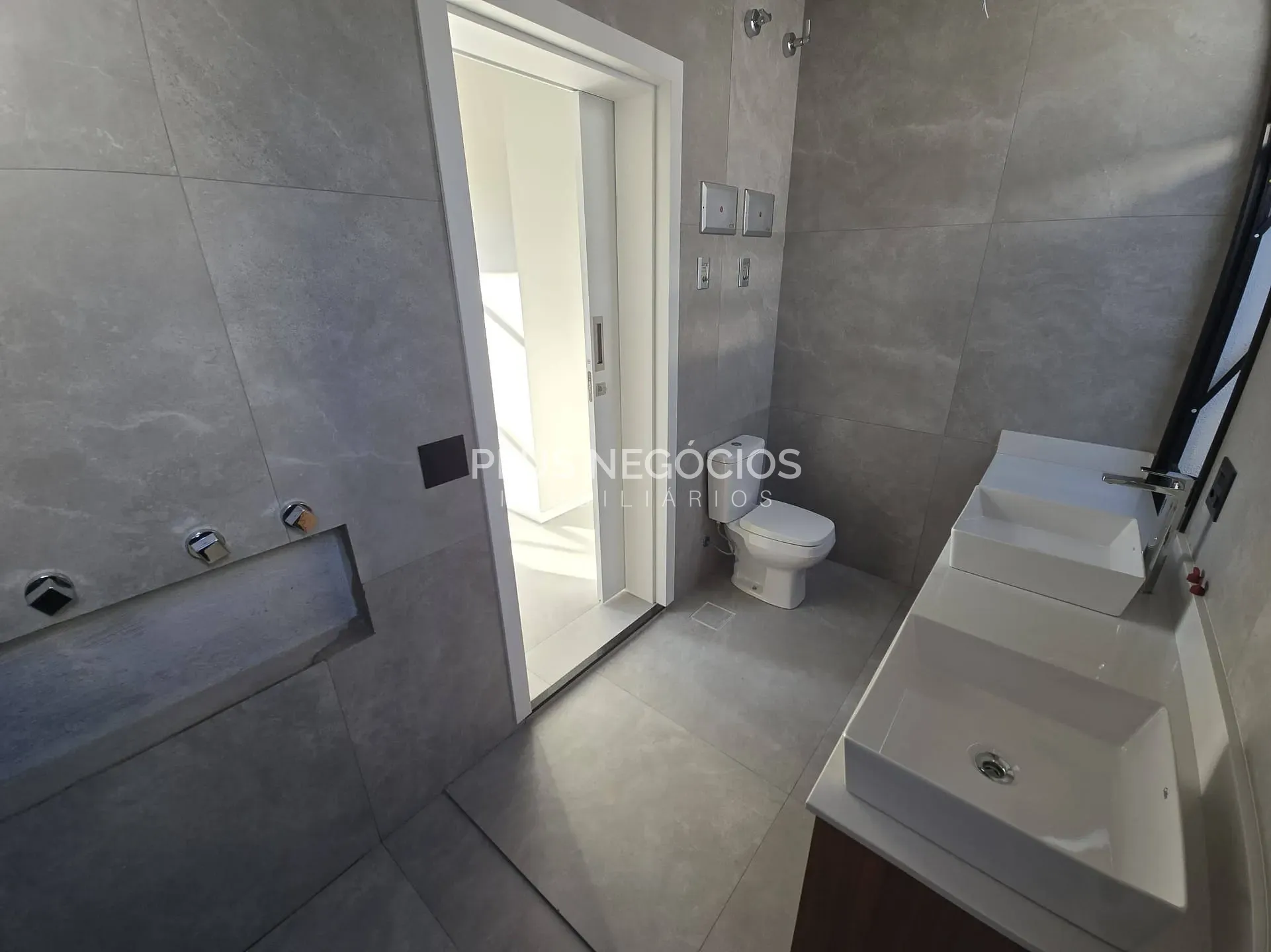 Casa, 4 quartos, 350 m² - Foto 43