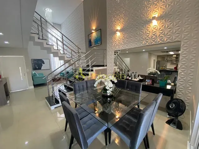 Casa com 250m² 3 quartos e 4 banheiros, à venda, no bairro Piracangaguá em Taubaté