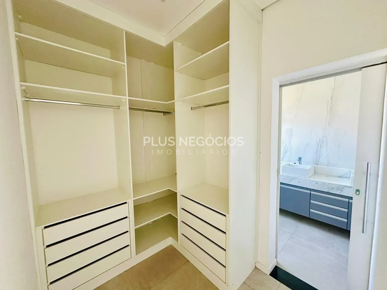 Casa, 4 quartos, 300 m² - Foto 19