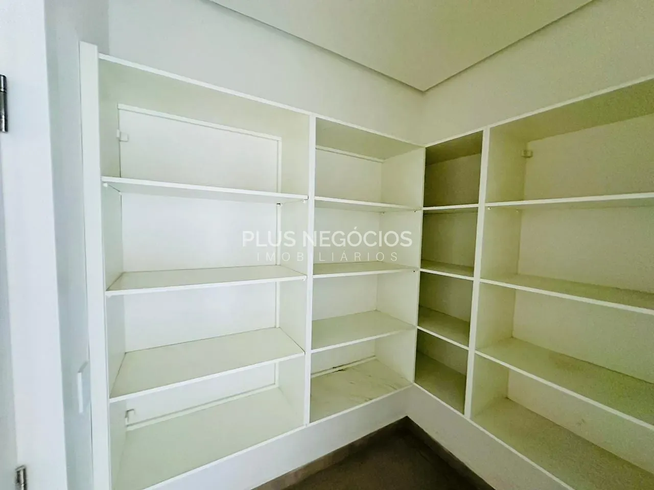 Casa, 4 quartos, 300 m² - Foto 21