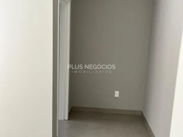 Casa com 491m² 4 quartos e 5 banheiros, à venda, no bairro Alphaville Nova Esplanada em Votorantim