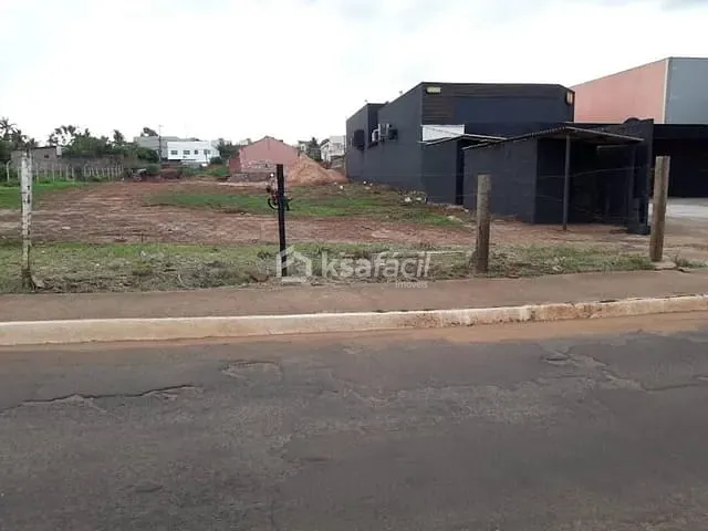Casa com 1243m² 2 quartos e 1 banheiro, à venda, no bairro Amambaí em Campo Grande