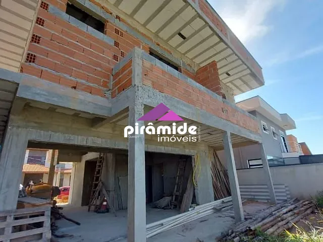 Casa com 250m² 4 quartos e 4 banheiros, à venda, no bairro Condomínio Residencial Mantiqueira em São José dos Campos