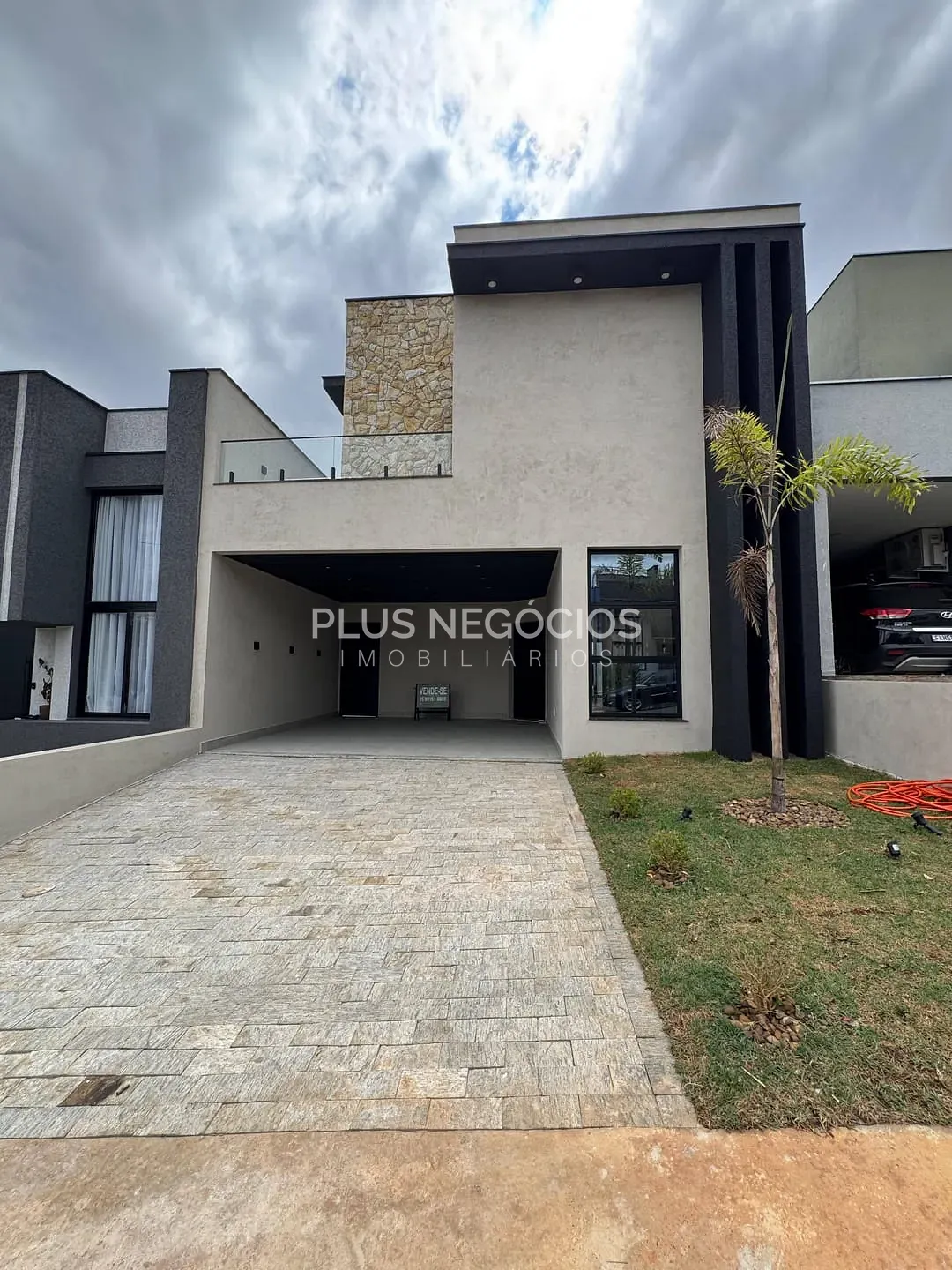 Casa, 3 quartos, 208 m² - Foto 1