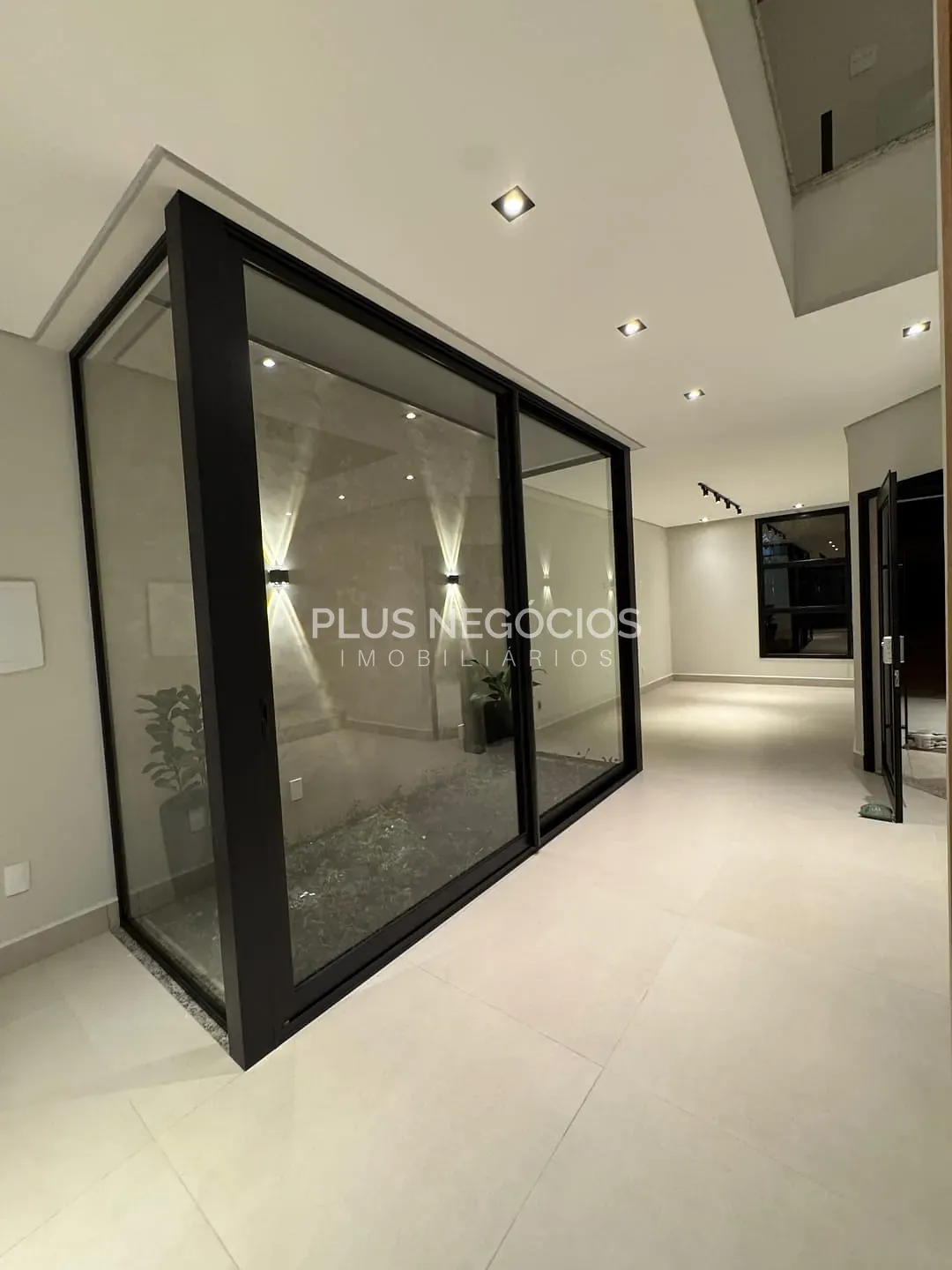 Casa, 3 quartos, 208 m² - Foto 2