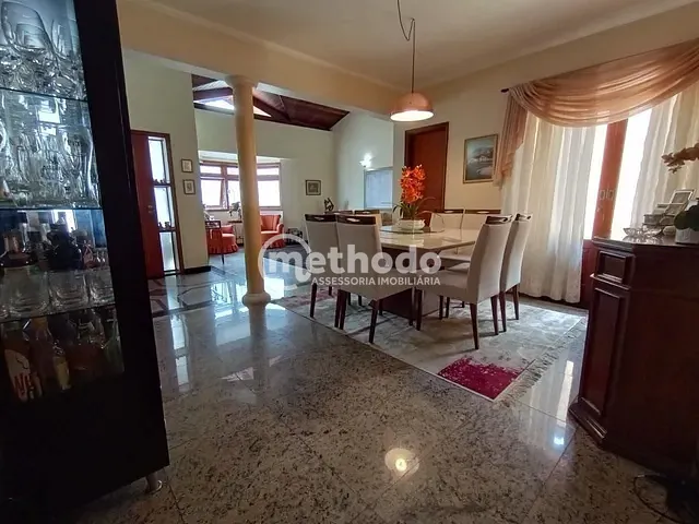 Casa com 420m² 3 quartos e 3 banheiros, à venda, no bairro Parque São Quirino em Campinas