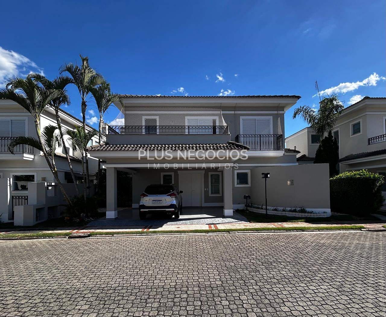 Casa, 4 quartos, 240 m² - Foto 1