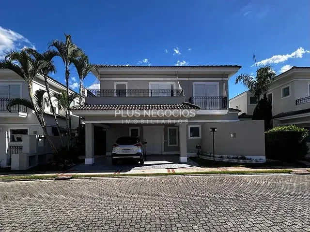 Casa com 300m² 4 quartos e 6 banheiros, à venda, no bairro Boa Vista em Sorocaba