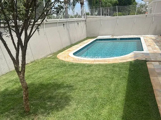 Casa com 300m² 4 quartos e 6 banheiros, à venda, no bairro Boa Vista em Sorocaba