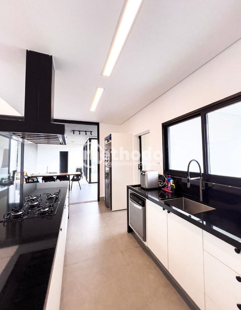 Casa, 3 quartos, 229 m² - Foto 6