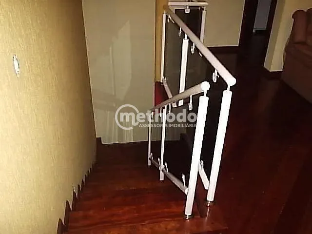 Casa com 330m² 4 quartos e 2 banheiros, à venda, no bairro Parque Via Norte em Campinas
