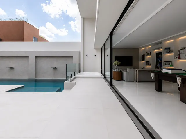 Casa com 738m² 5 quartos e 7 banheiros, à venda ou para alugar, no bairro Jardim Paulista em São Paulo