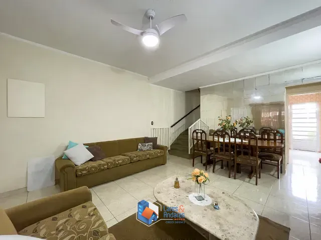 Casa com 112m² 2 quartos e 3 banheiros, à venda, no bairro Jardim Aeroporto em São Paulo