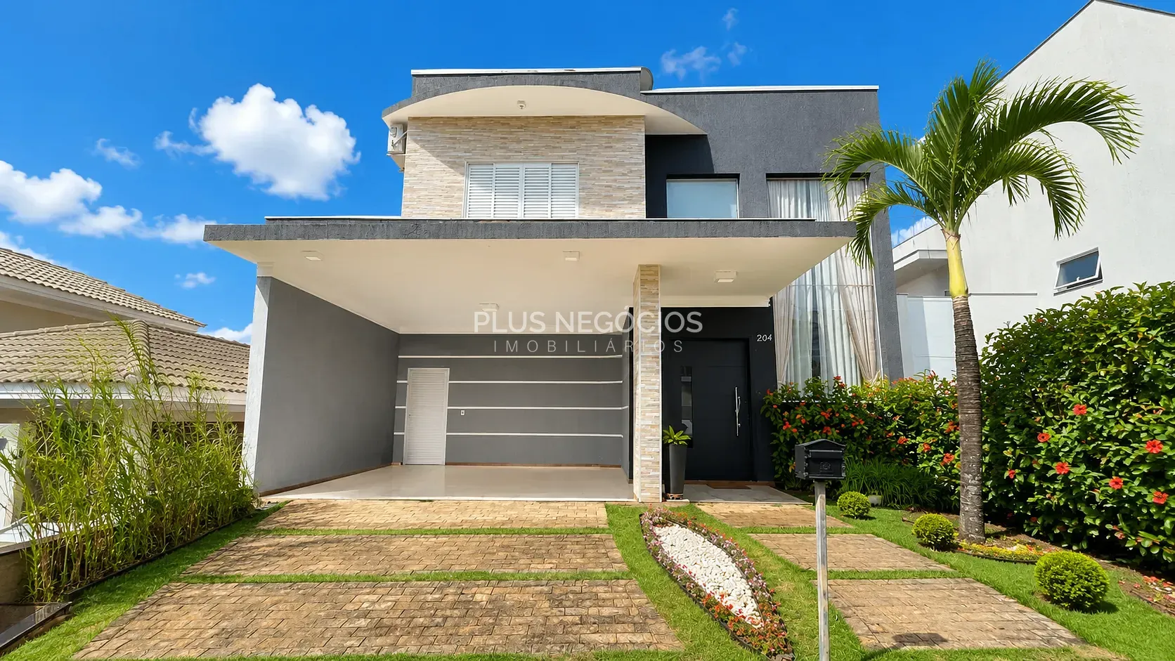 Casa, 3 quartos, 246 m² - Foto 1
