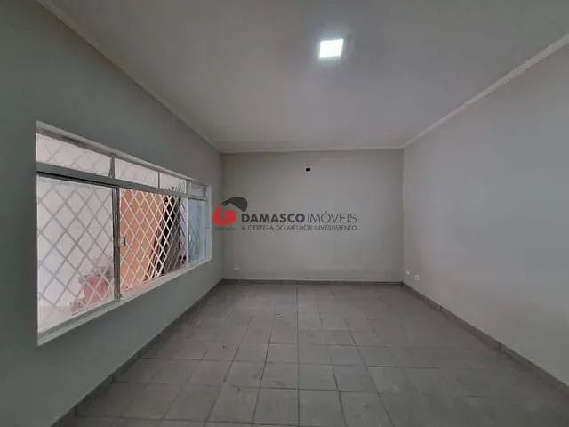 Casa 2 quartos e 1 banheiro, para alugar, no bairro Olímpico em São Caetano do Sul