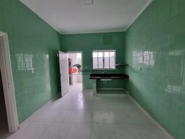 Casa 2 quartos e 1 banheiro, para alugar, no bairro Olímpico em São Caetano do Sul