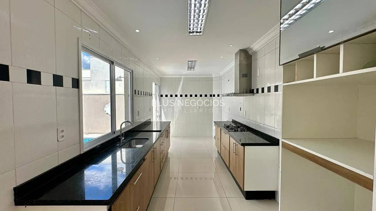 Casa, 3 quartos, 256 m² - Foto 13