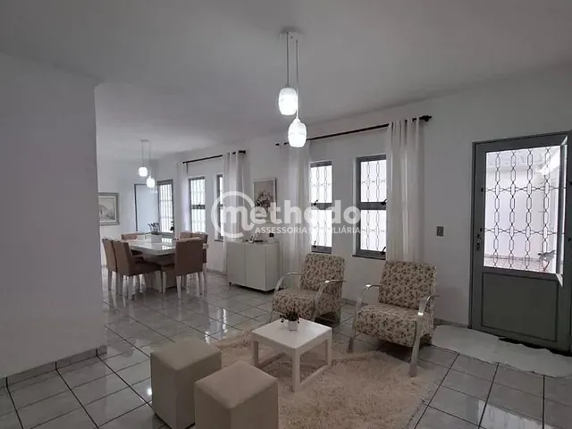 Casa com 300m² 3 quartos e 4 banheiros, à venda, no bairro Jardim Santa Genebra em Campinas