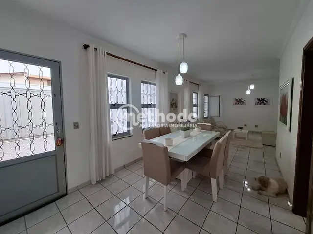 Casa com 300m² 3 quartos e 4 banheiros, à venda, no bairro Jardim Santa Genebra em Campinas