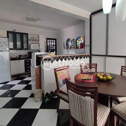 Casa, 3 quartos, 222 m² - Foto 9