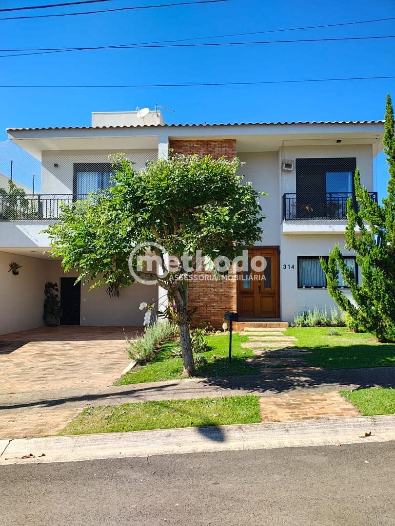 Casa, 4 quartos, 330 m² - Foto 1