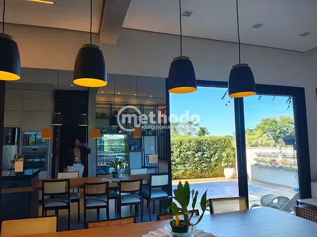 Casa com 376m² 4 quartos e 4 banheiros, à venda, no bairro Residencial Parque dos Alecrins em Campinas