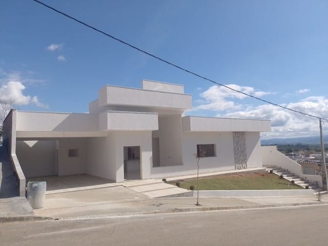 Casa com 302m² 3 quartos e 3 banheiros, à venda, no bairro Bairro do Grama em Caçapava
