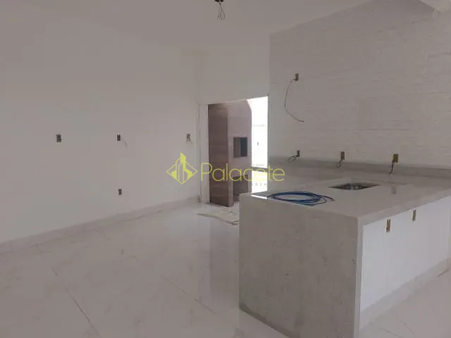 Casa com 302m² 3 quartos e 3 banheiros, à venda, no bairro Bairro do Grama em Caçapava