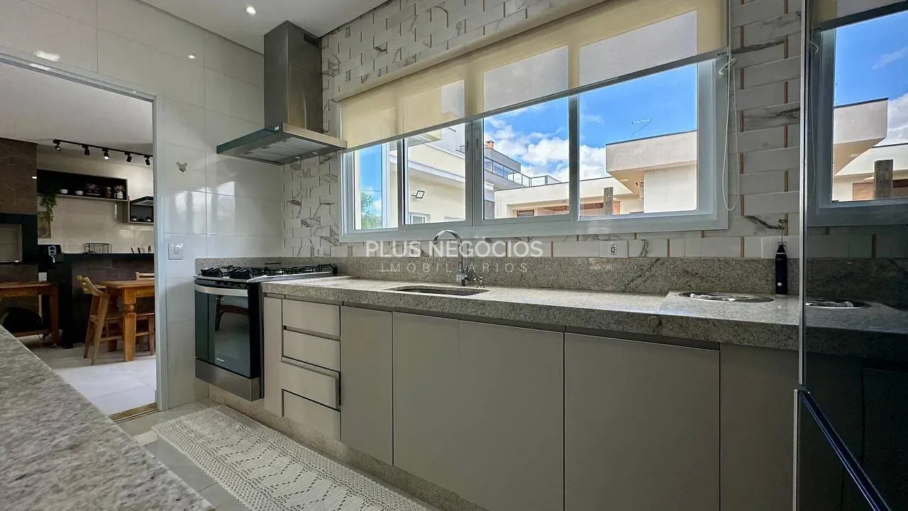 Casa, 3 quartos, 249 m² - Foto 40