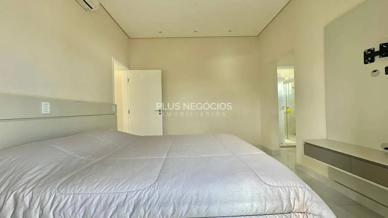 Casa, 3 quartos, 249 m² - Foto 23
