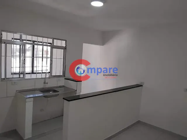 Casa 1 quarto e 1 banheiro, para alugar, no bairro Jardim Paraíso em Guarulhos
