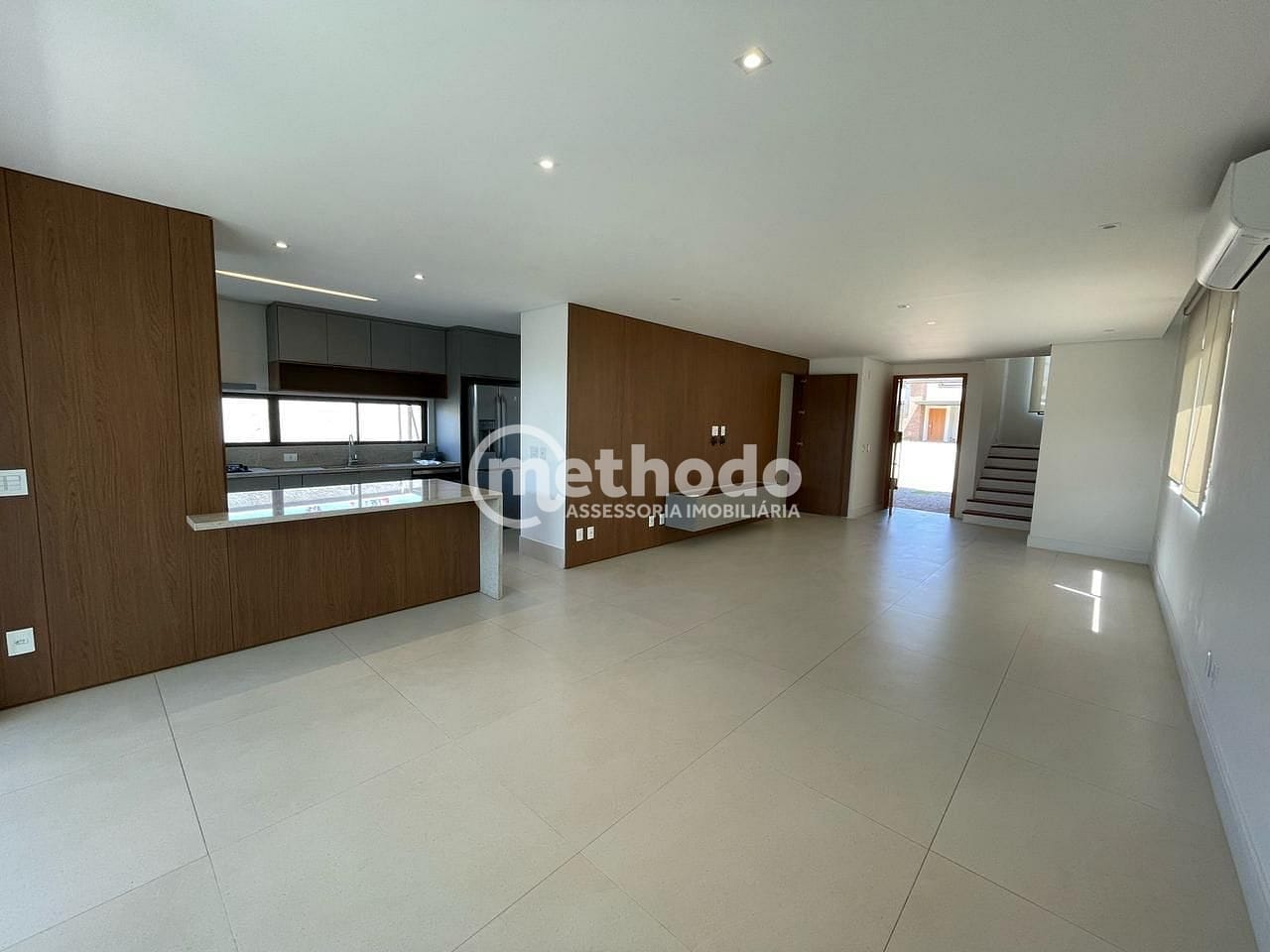 Casa, 3 quartos, 200 m² - Foto 1