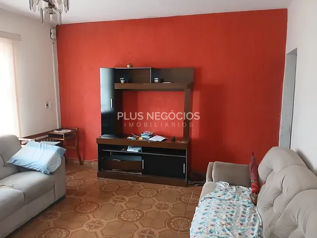 Casa com 300m² 3 quartos e 2 banheiros, à venda, no bairro Vila Santa Tereza em Sorocaba