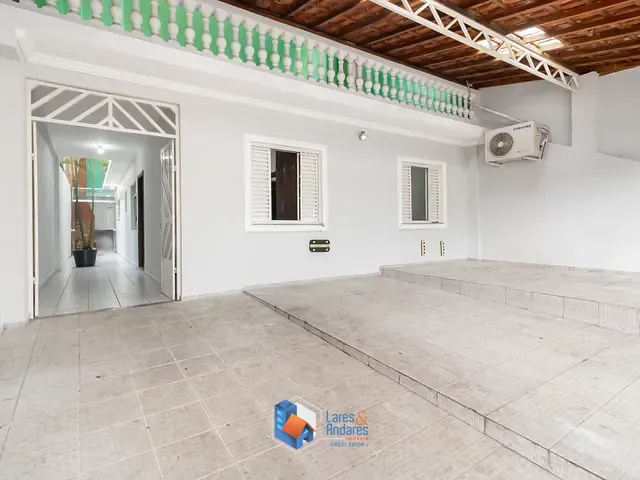 Casa com 196m² 5 quartos e 4 banheiros, à venda, no bairro Parque Maria Domitila em São Paulo