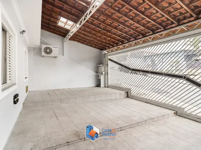 Casa com 196m² 5 quartos e 4 banheiros, à venda, no bairro Parque Maria Domitila em São Paulo