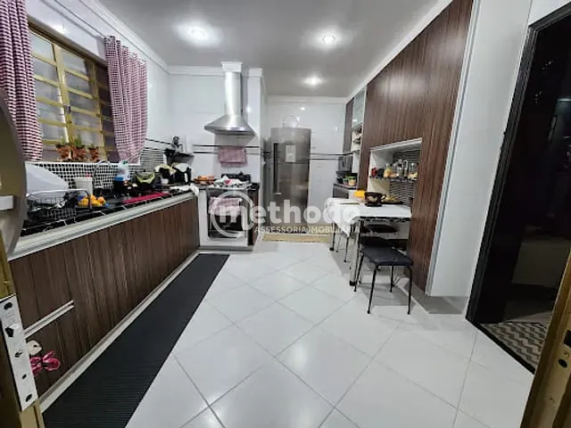 Casa com 250m² 3 quartos e 2 banheiros, à venda, no bairro Parque Via Norte em Campinas